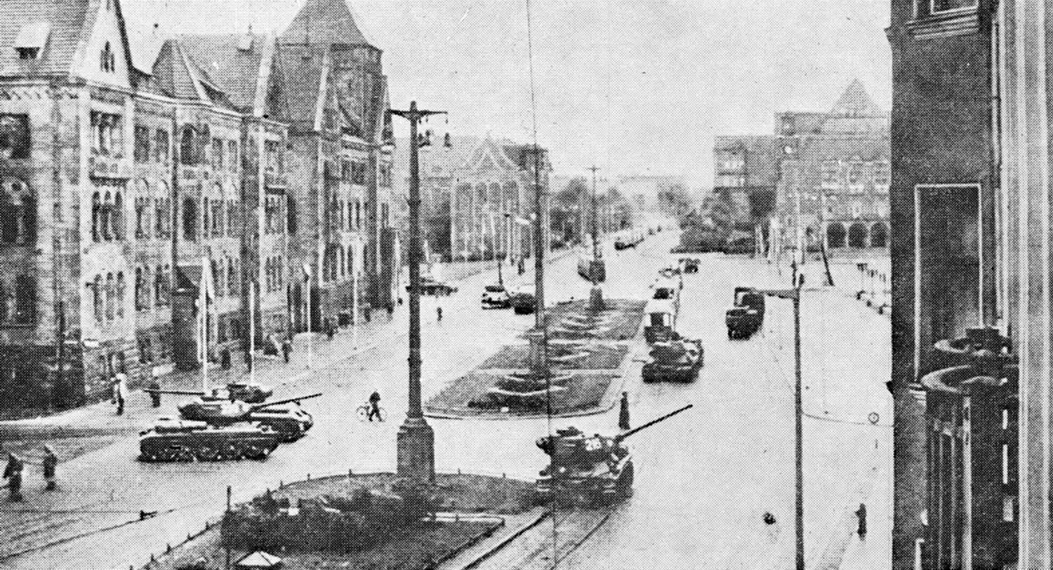 anks on the empty Joseph Stalin Square in the center of Poznań